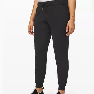Lululemon Black On the Fly Joggers - Woven, Size 12